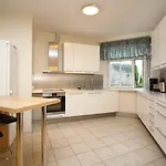 4 Bedroom With Sauna And 2 Bathroom Lejlighed