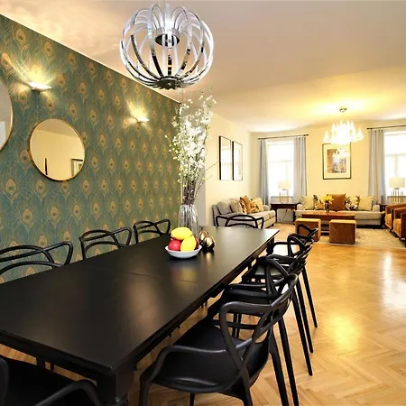 4 Bedroom With Sauna And 2 Bathroom Apartment