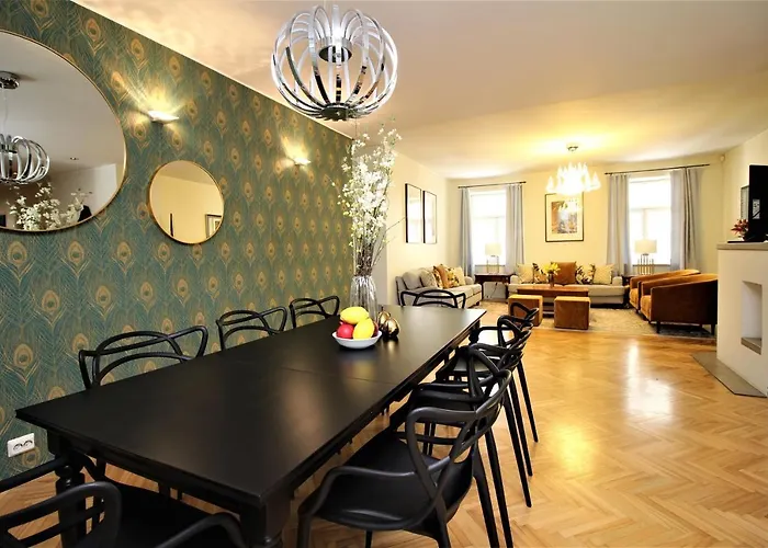 4 Bedroom With Sauna And 2 Bathroom Apartment